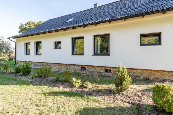 Dom Przy Puszczy Noteckiej z zewnątrz